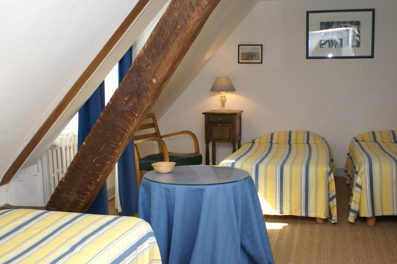 Hostellerie Du Chateau De L'Isle La Croix-en-Touraine Exterior foto